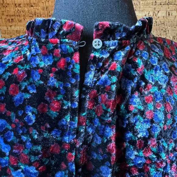 GAP Multicolor Floral Velvet Top - Picture 3 of 4